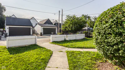 1629/1631 Carrollton Avenue, Indianapolis - 16