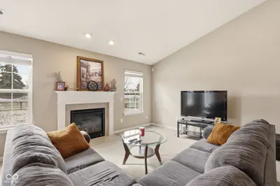 5911 Edelle Drive, Indianapolis - 4