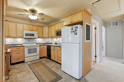 627 Hemphill Drive, Nineveh - 15