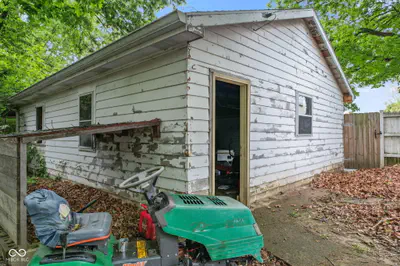 8821 Ogden Dunes Drive, Camby - 8