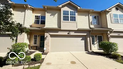 8040 Windham Lake Way, Indianapolis