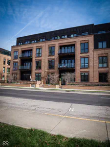 855 East Street, Indianapolis - 57