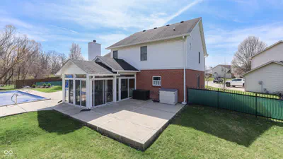 8204 Stoney Bend Circle, Indianapolis - 22