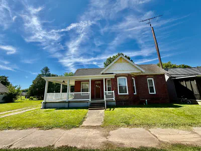 313 Curtis, Cayuga