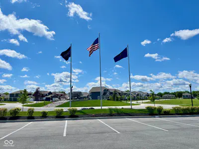 6240 Flag Stop Drive, Whitestown - 67