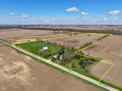 9136 500 South, Jamestown