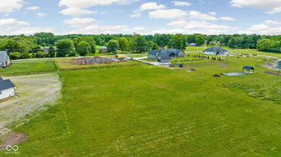 5872 Gibbs Road, Plainfield - 2