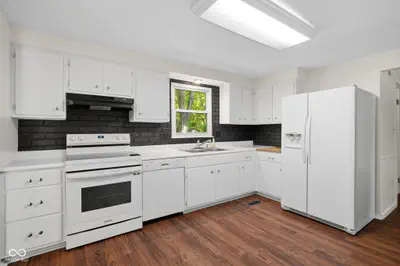 9222 Allisonwood Drive, Indianapolis - 12