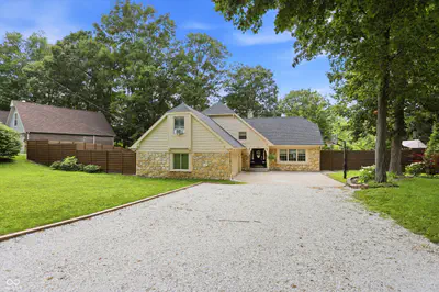 1954 Lakeview Drive, Avon