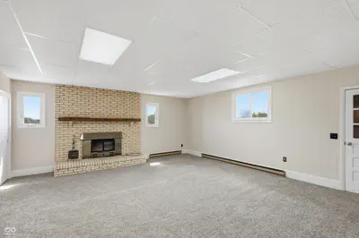 715 White Street, Shirley - 33