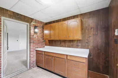 715 White Street, Shirley - 44