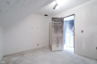 817 Division Street, Indianapolis - 28