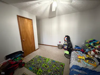 825 Krislynn Woods Avenue, West Terre Haute - 45