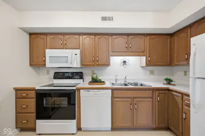 7601 Newport Bay Drive, Indianapolis - 9