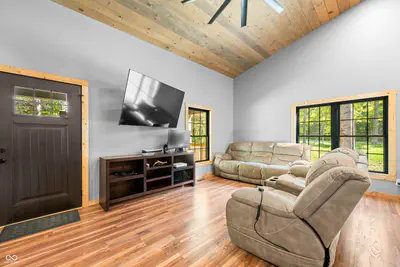 7951 Laurel Drive, Nineveh - 17