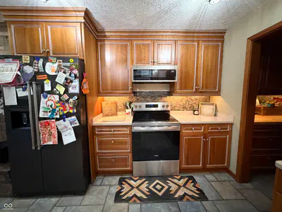 825 Krislynn Woods Avenue, West Terre Haute - 35
