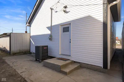 1041 East Street, Indianapolis - 3