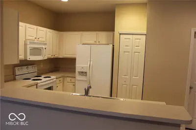 13370 White Granite Drive, Fishers - 13