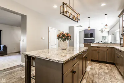 8688 Buffett Parkway, Fishers - 15