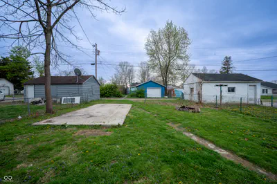 1605 Memorial Drive, Muncie - 22