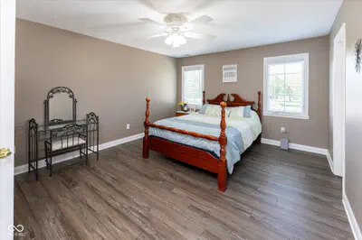 1025 Bear Cub Drive, Cicero - 32