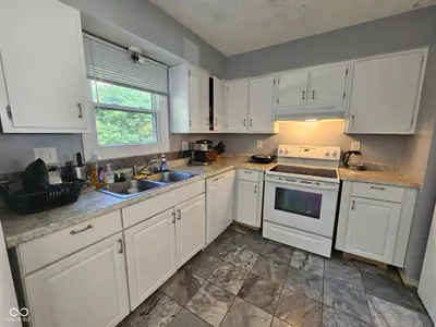 1345 Countryside Lane, Indianapolis - 2