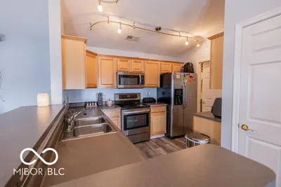 6239 Amber Creek Lane, Indianapolis - 3
