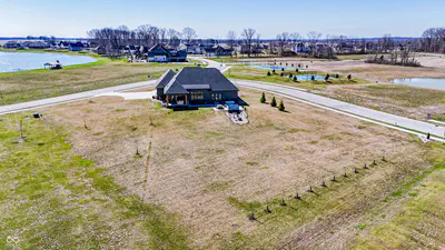 4264 Chapel Hill Court, Bargersville - 48