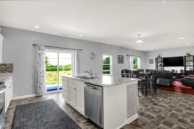 180 Blue Lace Drive, Whiteland - 12
