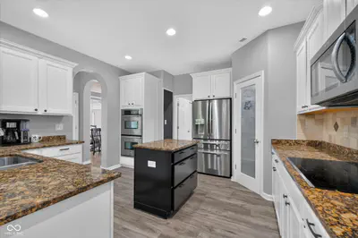 12160 Wolverton Way, Fishers - 14