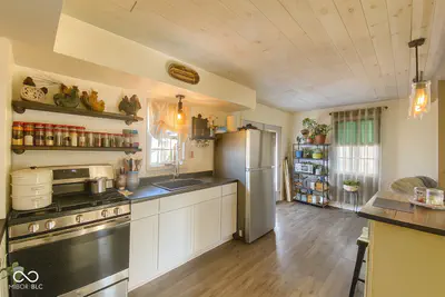 2869 Colby Drive, Marshall - 7